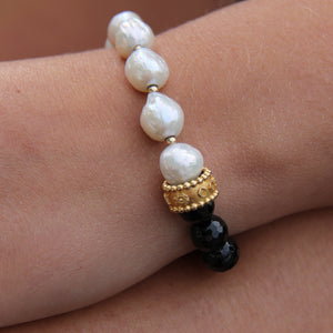 freshwater pearl and onyx bracelet with empowering qualities